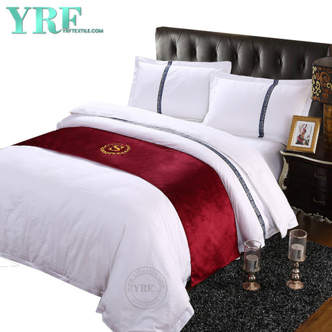 Banderas de la cama del terciopelo rojo del logotipo modificado para requisitos particulares habitación del rey del hotel de lujo